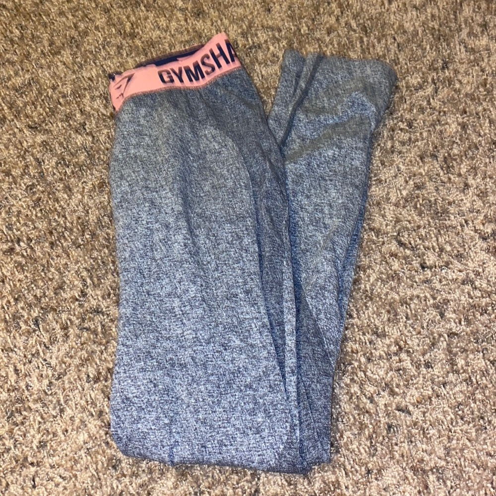 grey and pink gymshark leggings